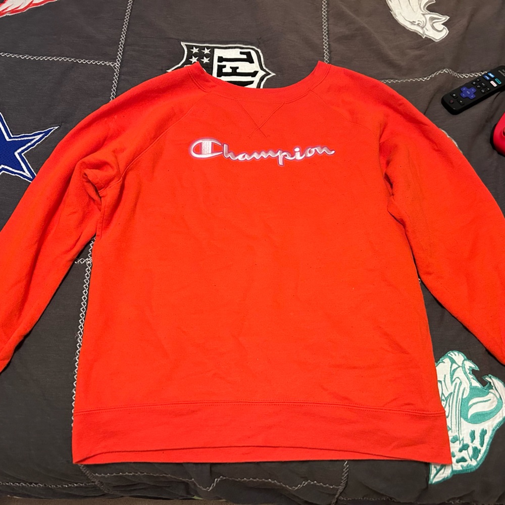 Women’s champion crewneck size M